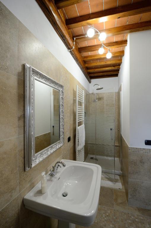 Castelfranco di Sopra Agriturismo Villa Iris חדר תמונה