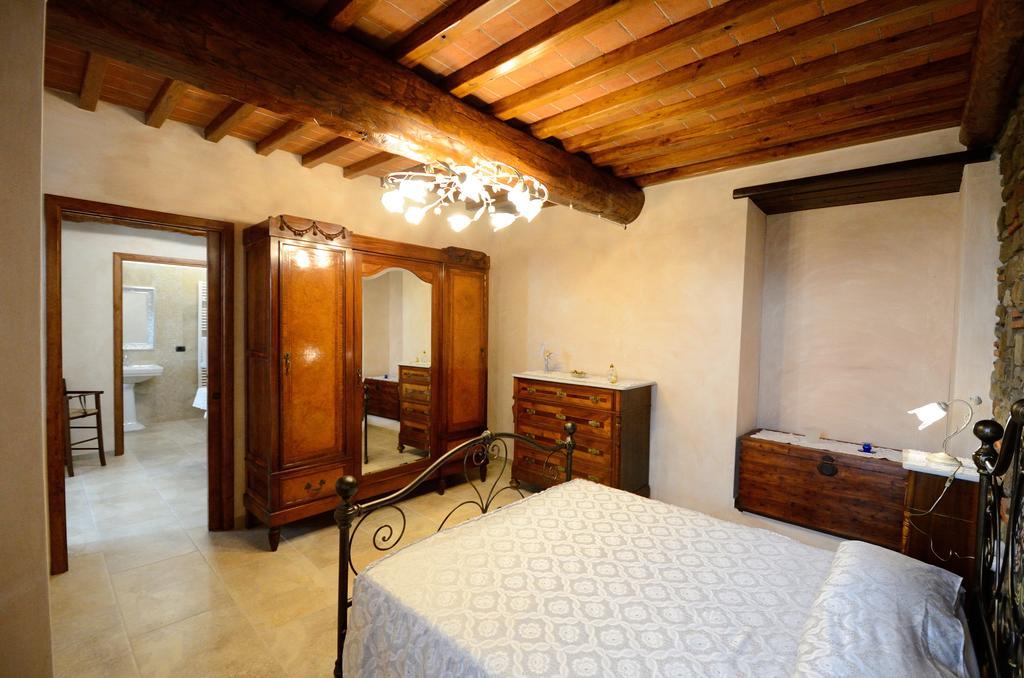 Castelfranco di Sopra Agriturismo Villa Iris חדר תמונה