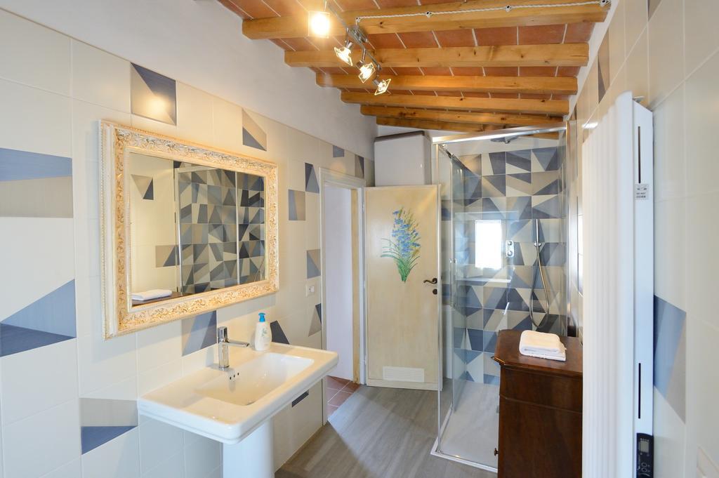 Castelfranco di Sopra Agriturismo Villa Iris מראה חיצוני תמונה